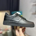 Nike Air Force Low cut Classic Sneakers - Black