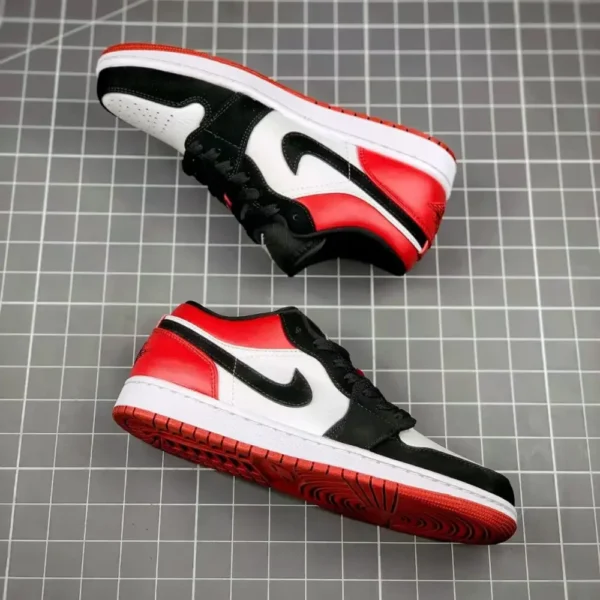 Nike Air Jordan 1 Low cut Classic Basketball Shoe